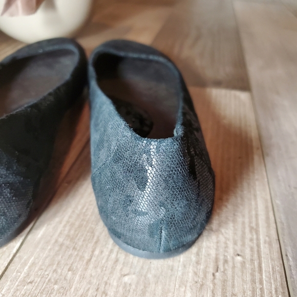 b.o.c. black floral lace pattern leather women's ballet flats size 7/38 euc - Picture 8 of 16